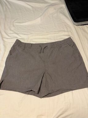 Magellan Outdoors Women's Elastic Waist Shorts - Gray